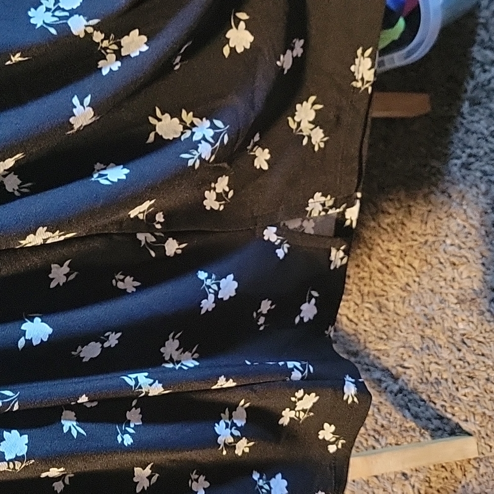 Mini skirt - Picture 2 of 4